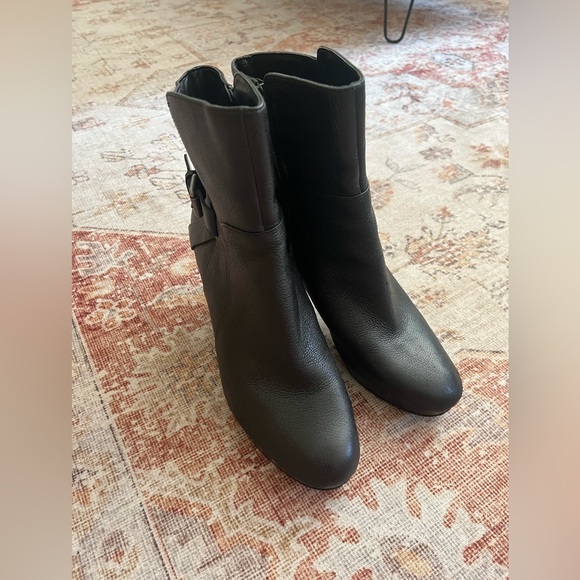 Nine West leather zip up boots - Picture 2 of 8